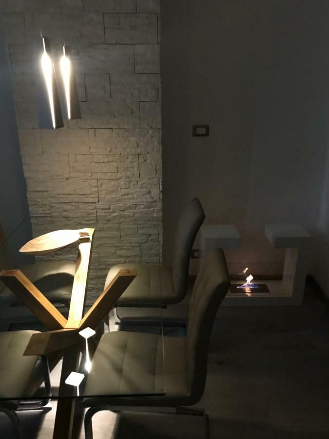 Exclusive Apt Really Downtown - Free Private Parking Included! Genoa Luaran gambar